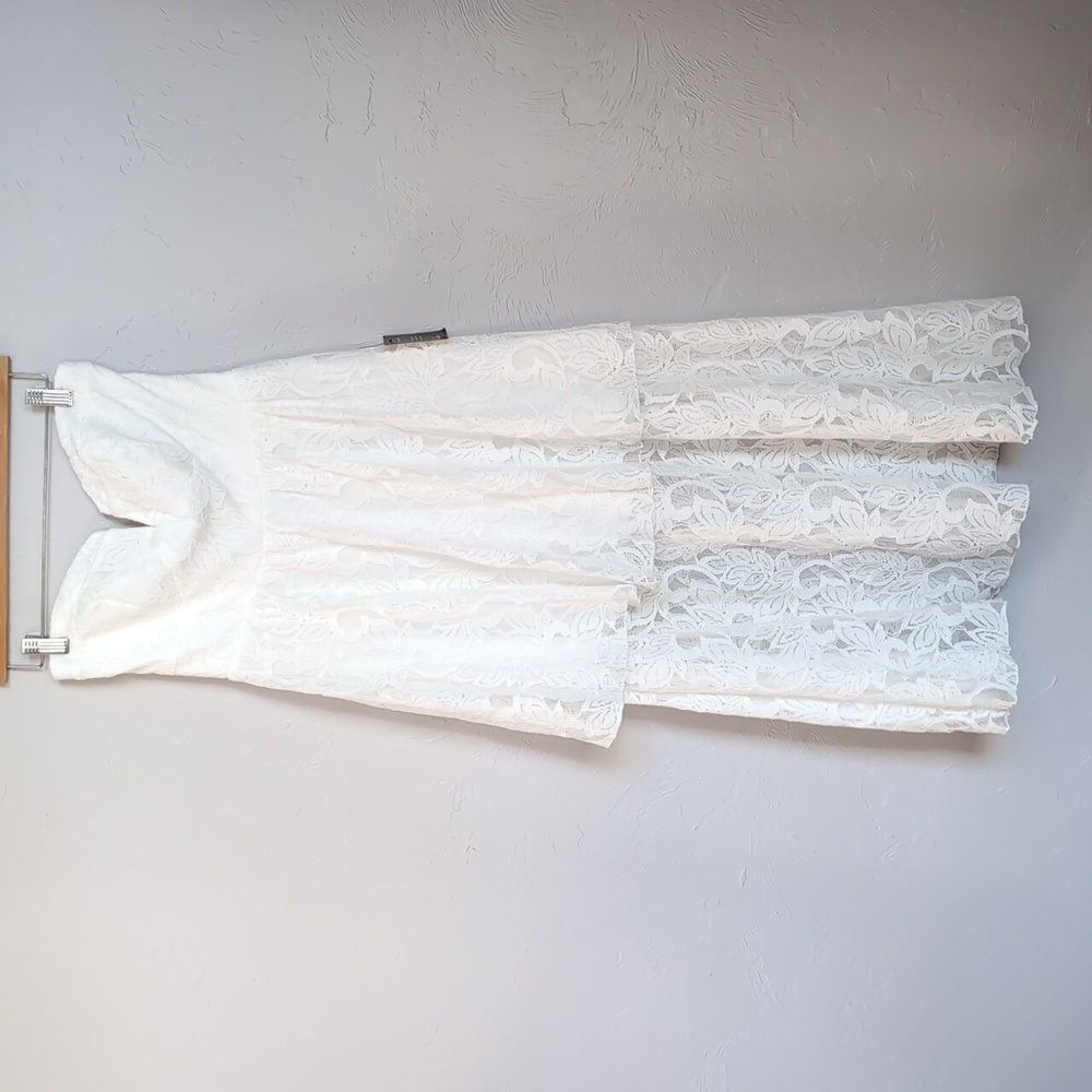 Lulu's New w/ Tag White Lace Tiered Strapless Bustier Dress Size Medium